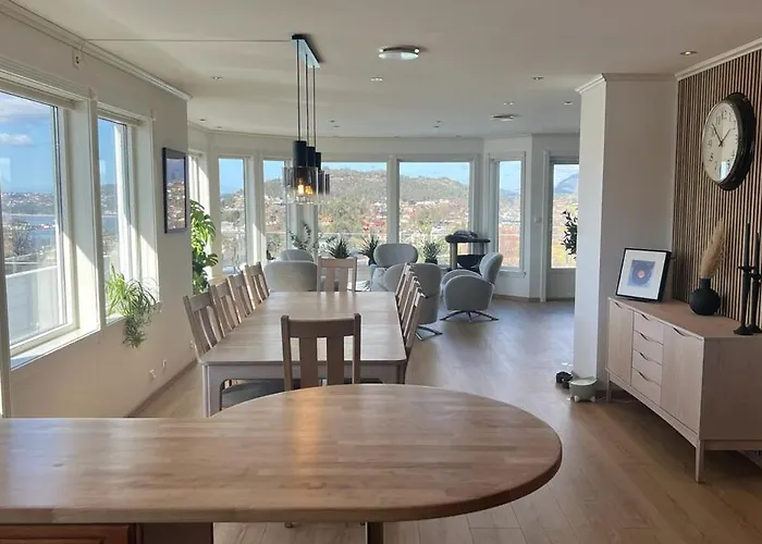 With Heated Pool And Magnificent View Bergen