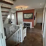 Вилла With Heated Pool And Magnificent View