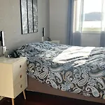 Вилла With Heated Pool And Magnificent View Берген