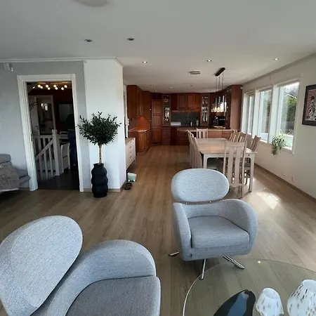 Villaer With Heated Pool And Magnificent View Bergen