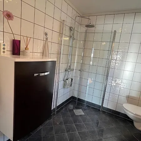 וילה With Heated Pool And Magnificent View ברגן