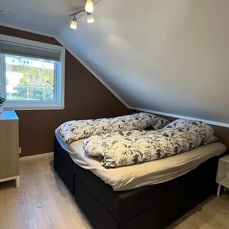 Villaer With Heated Pool And Magnificent View