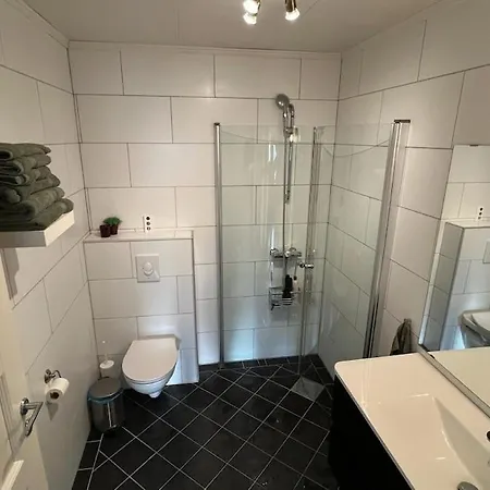 וילה With Heated Pool And Magnificent View ברגן