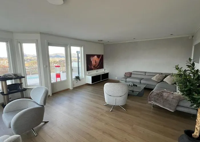 With Heated Pool And Magnificent View * Bergen