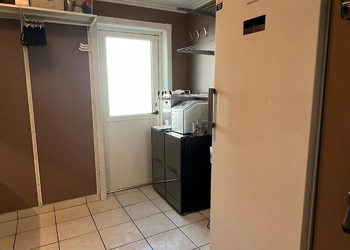 Вилла With Heated Pool And Magnificent View