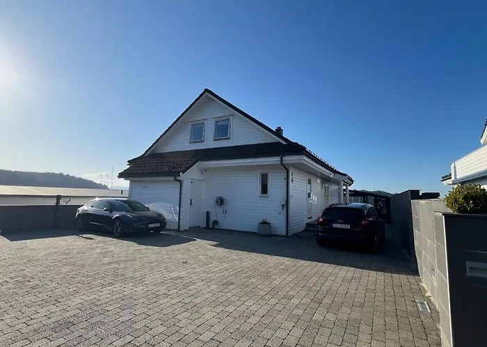 With Heated Pool And Magnificent View *