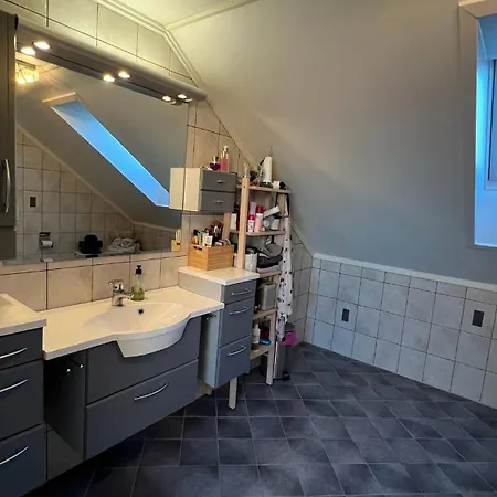 With Heated Pool And Magnificent View ברגן