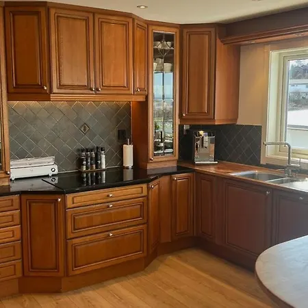 וילה With Heated Pool And Magnificent View ברגן