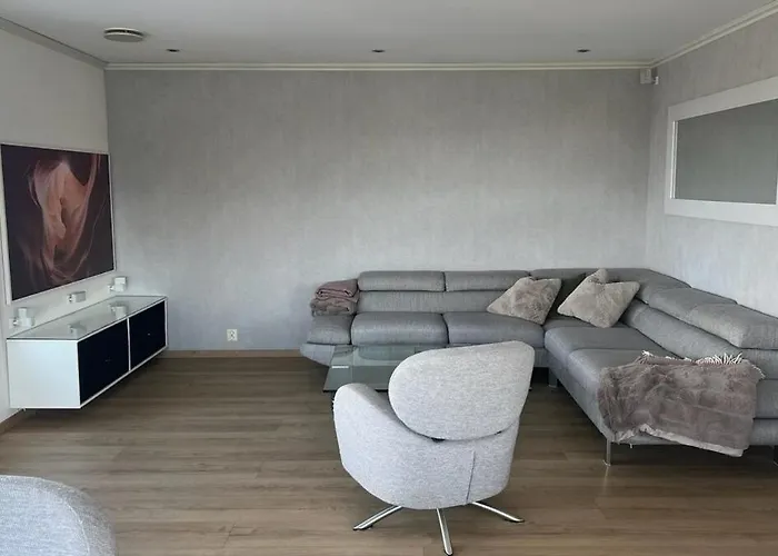 Villa With Heated Pool And Magnificent View *